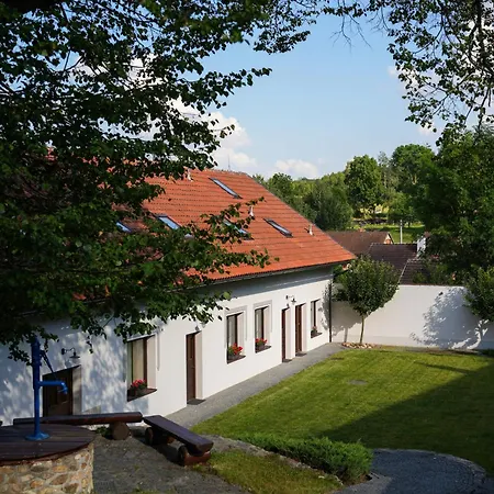 Statek Cesky Dvur 3* Postupice