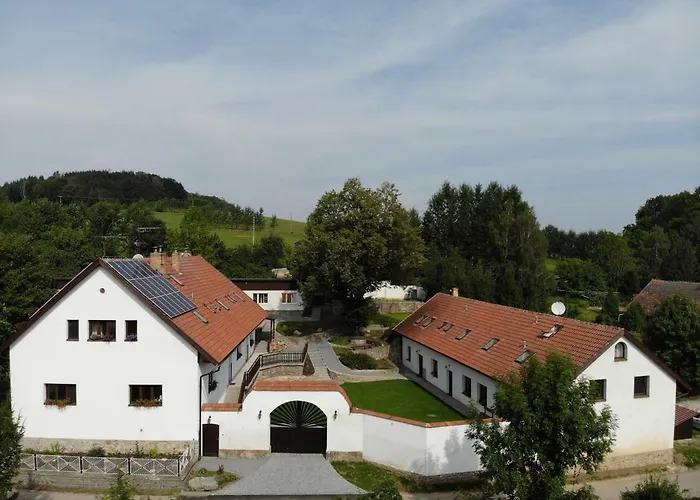 Statek Cesky Dvur Gasthof Postupice